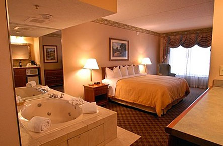 King Sized Suites in Dunlap, TN